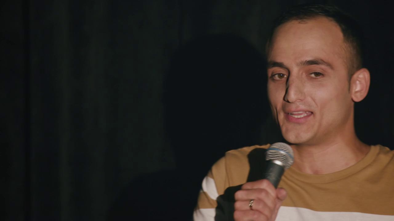 22 КОМИКА: Самвел Гиновян - О желании уложить спать и разговорах с женщинами смотреть онлайн