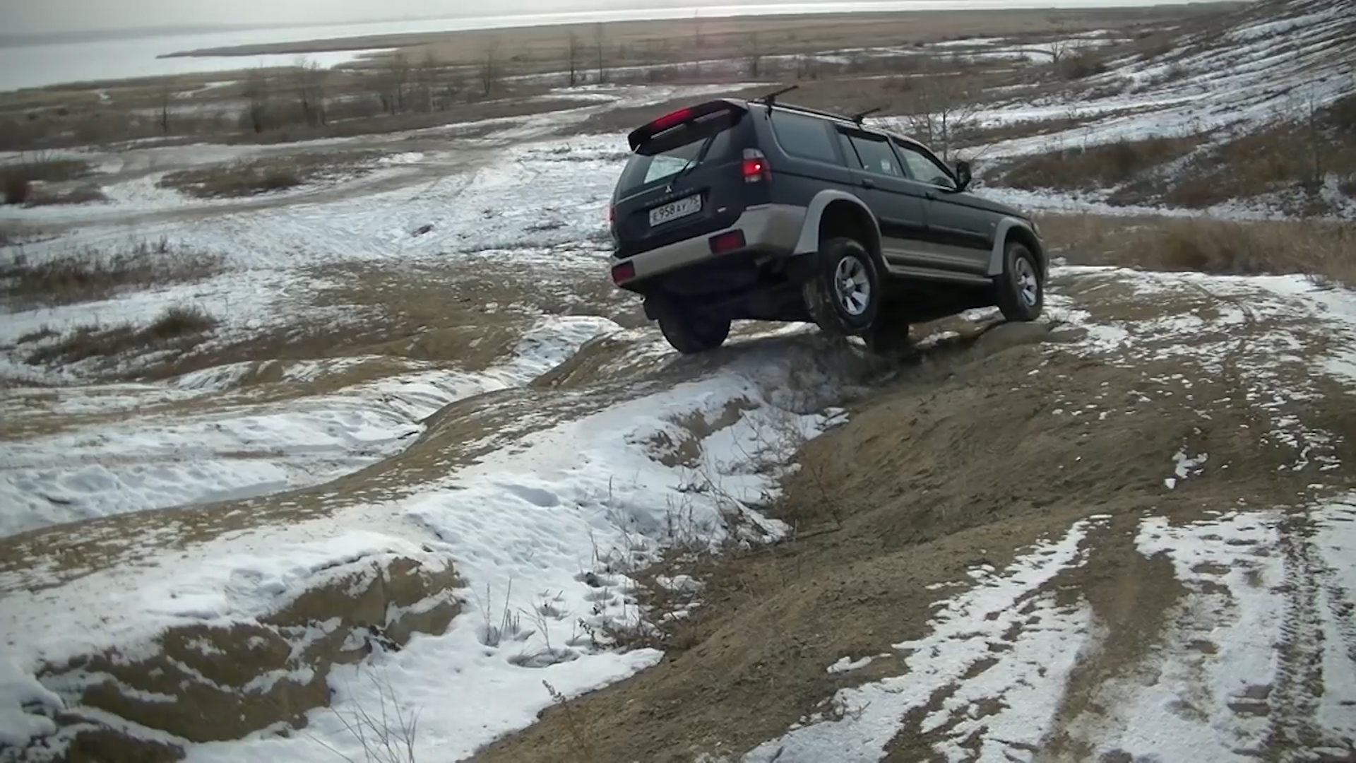 Mitsubishi Pajero Sport. Старый конь борозды не портит...