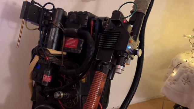 Ghostbusters Proton Pack by Hasbro Pulse - Part 2 : Assembly & In-depth Review! смотреть онлайн