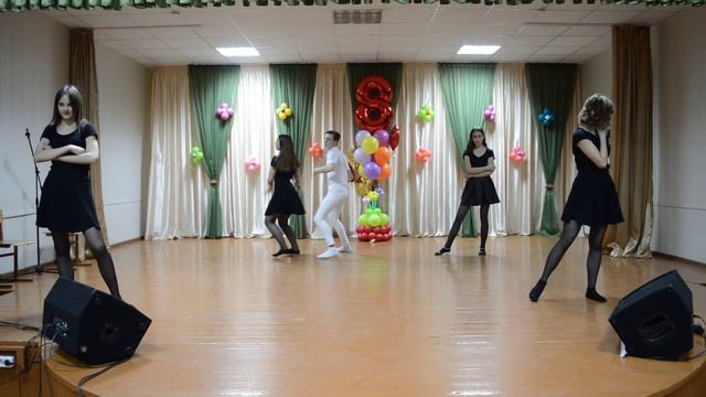 Танец к 8 Марта 2018. Белое и черное. СШ№14 г. Брест смотреть онлайн