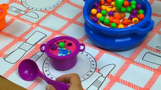 Learn spell words w/ BATMAN playing LETTER SOUP Game. ABC game for kids. Let's Play Kids. смотреть онлайн