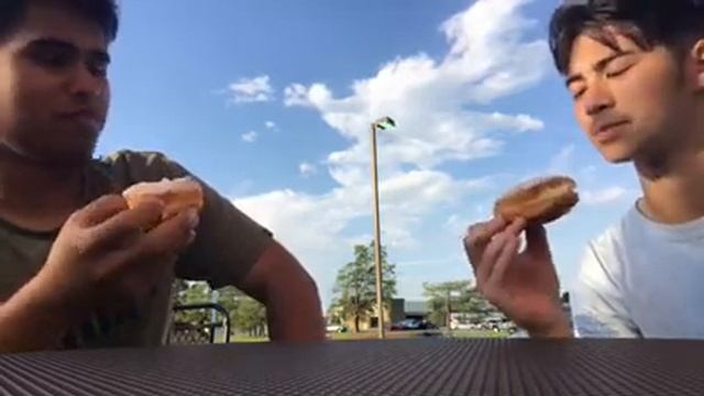 *LIMITED EDITION* Comet Candy Donut from Dunkin Donuts | Food Reviews: Episode 5 смотреть онлайн