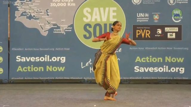 Sadhguru's Daughter, Radhe Jaggi's Poetry Recital & Fiery Dance #SaveSoil