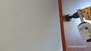 Как сделать отверстие в двери под замок и ручку?