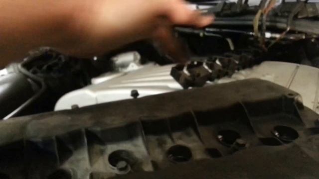 VW Touareg 3.6 valve cover and sparks plugs replace empaque de valvulas смотреть онлайн