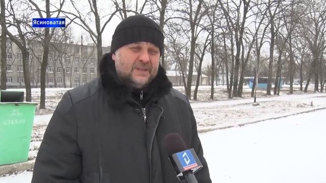 В Ясиноватой убирают мусор и свалки смотреть онлайн