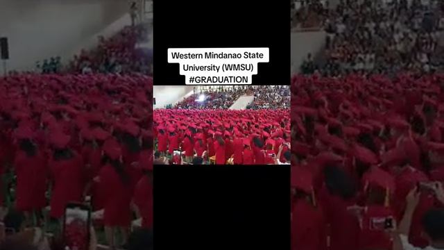 БТС. Песня Чонгука Дримес используется в качестве гимна выпускников университета. смотреть онлайн