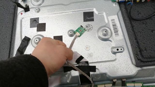 Разбор телевизоров Skyworth 40E20 и Erisson 19LES61 смотреть онлайн