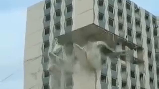 разрушение многоэтажки во Франции смотреть онлайн