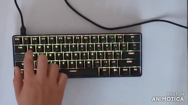 Обзор на GK61 на Gateron Yellow. смотреть онлайн