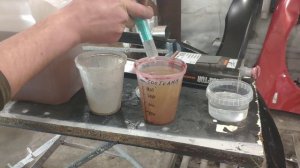 Как разбавить полиэфирную смолу-гелькоут отвердителем