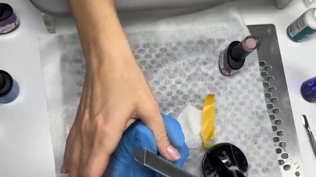 Маникюр для Алисы Селезнёвой - радиоведущая Нового радио смотреть онлайн