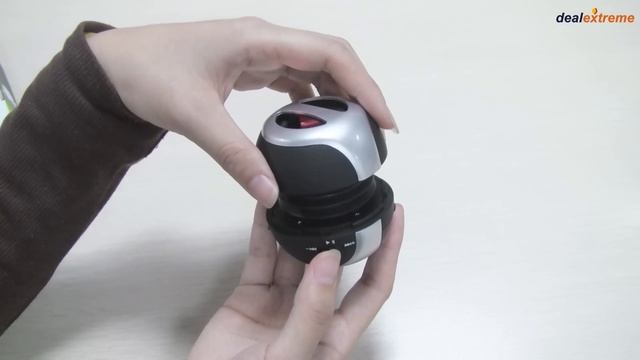 Mini Rechargeable Stereo MP3 Player Music Speaker with TF Slot - DealExtreme смотреть онлайн