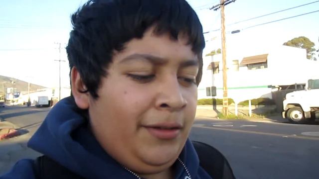 CRYSIS 2 DEMO! [Daily Vlog #42 1-25-11] смотреть онлайн