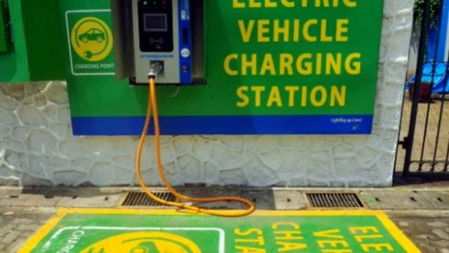 Govt setup 69000 EV Charging stations at all petrol pumps || EV NEWS 2020 || SINGH AUTO ZONE || смотреть онлайн