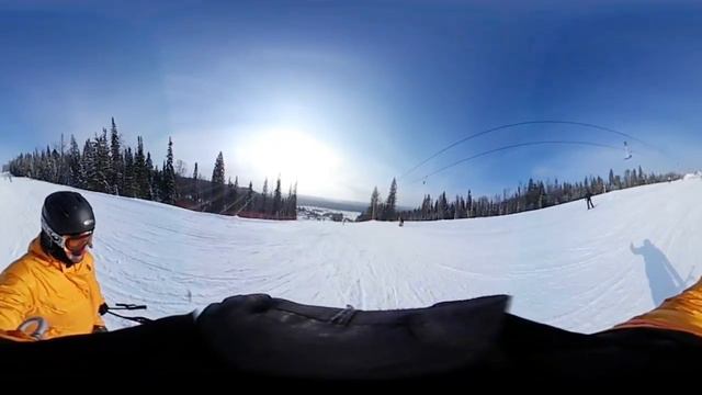 Спуск на лыжах, видео 360 гр. смотреть онлайн