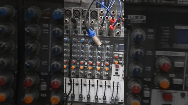 Behinger 16 channel mixer #behringer #mixer #music смотреть онлайн