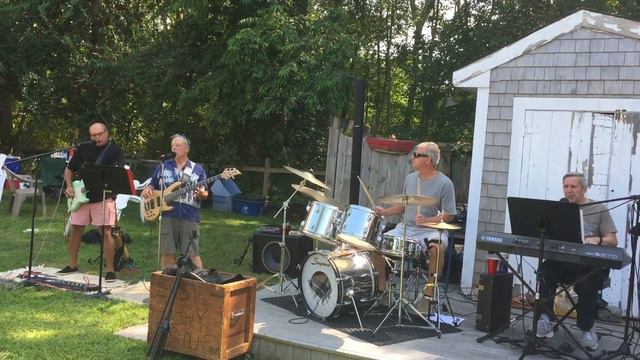 East Bay Band смотреть онлайн
