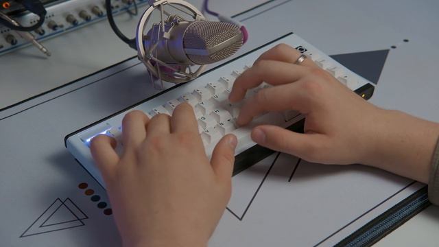 ⌨️ Cherry MX Blue - Phase One 65 typing sounds смотреть онлайн