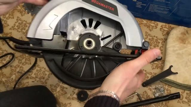 Циркулярная пила Мегамастер из магазина Мегастрой. Обзор. Тест распила разных дерево-материалов. смотреть онлайн