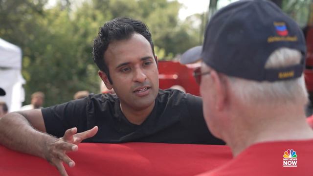 Vivek Ramaswamy answers voter questions about his religious beliefs смотреть онлайн