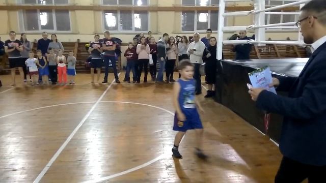 Тайский бокс. Первая медаль. Максим. смотреть онлайн