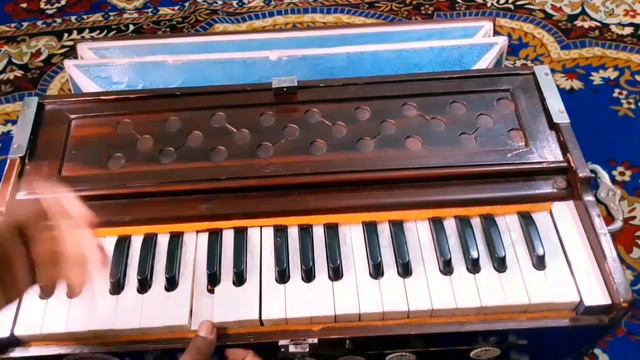 How to play chords on harmonium while playing any song|किसी भी गाने को CHORD के साथ कैसे बजाएं смотреть онлайн
