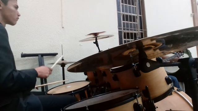 Amanhecer ,léia Miranda solo bateria wesley gabriel! ! смотреть онлайн