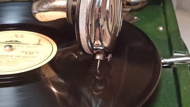 Патефонная игла на звуковой дорожке. Зарисовка...) смотреть онлайн