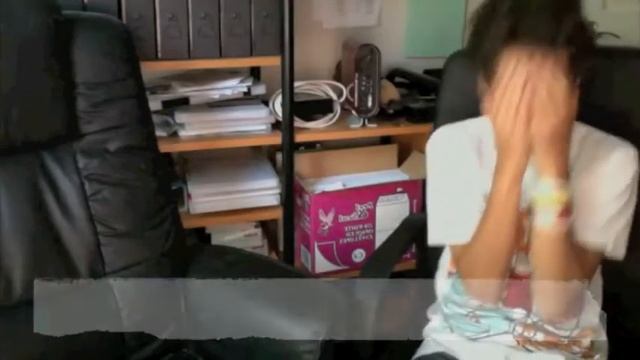 2 Girls 1 Cup Reaction смотреть онлайн