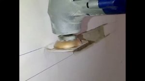 штробим штукатурку реноватором(МФИ Диолд), пробуем штробить кирпич