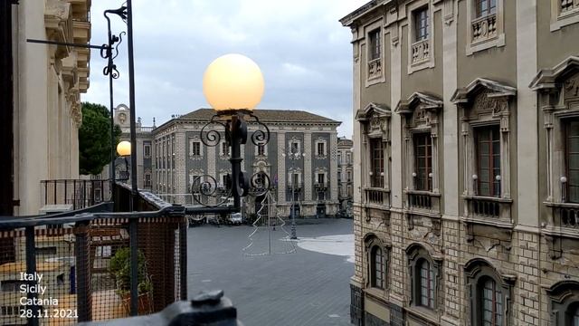 Отпуск на Сицилии. Колокола в центре Катании. смотреть онлайн