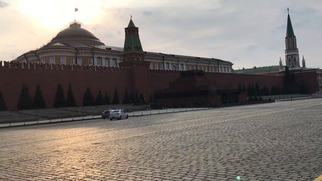 Красная площадь. Пятница. Вечер. Апрель. 03.04.2020. смотреть онлайн