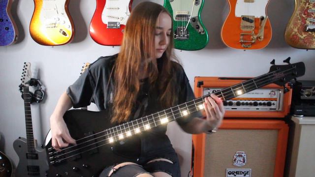 Starlight - Muse (Bass Cover) смотреть онлайн