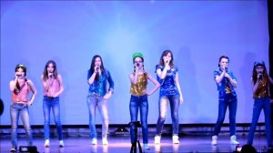 "Моя мама лучшая на свете" Вокальный коллектив "Девченки"