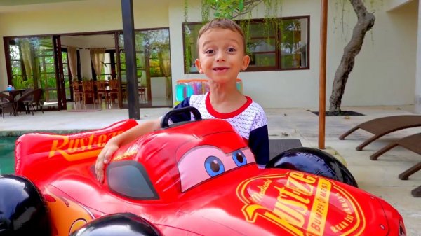 Марк не играет и вредничает