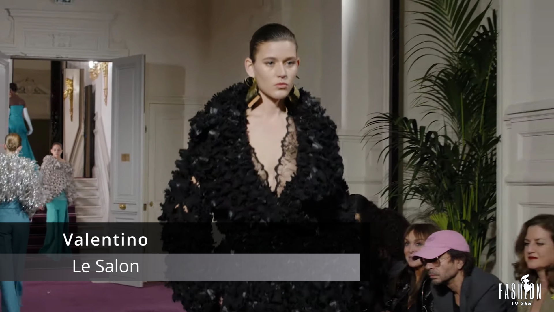 Valentino Le Salon смотреть онлайн