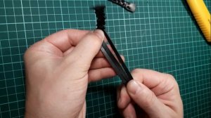 Плетение кожаной трехполосной косички с закрытыми концами