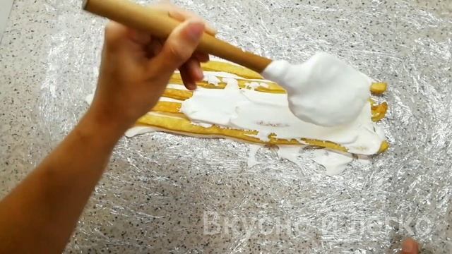 Торт "Полено" со сливочным кремом. Простой в приготовлении и очень вкусный. смотреть онлайн