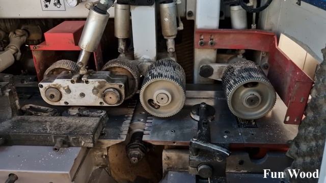 Четырехсторонний фрезерный станок V-HOLD (Б/У №3) смотреть онлайн