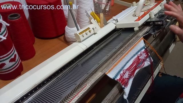 32 – Aprenda a fazer, na máquina de tricô, jacquard SEM usar cartela. Muito útil! смотреть онлайн