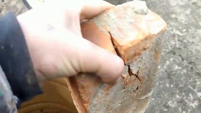 ТАНДЫР ИЗ КРАСНОГО КИРПИЧА В 200 Л БОЧКЕ СВОИМИ РУКАМИ ЗА 400Р смотреть онлайн