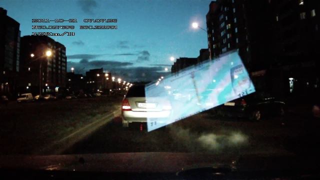 Пешеход пресанул водителя смотреть онлайн