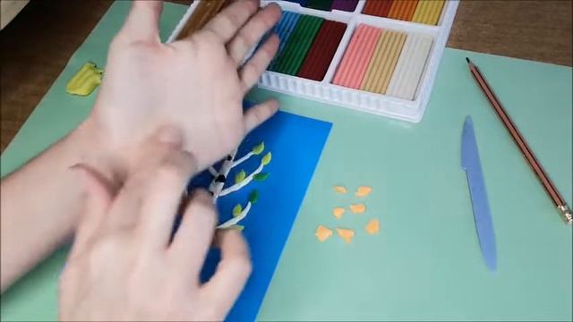 Как выполнить рельеф из пластилина "Берёзка" своими руками. Мастер-класс, поэтапно. смотреть онлайн