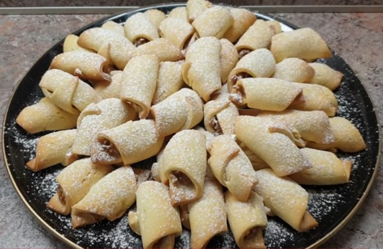 Песочное печенье с яблоком и орехами смотреть онлайн