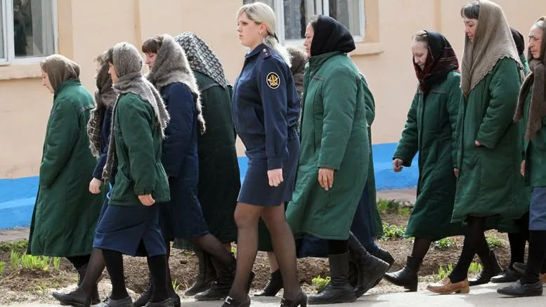 Малолетка Женский Тюрьма Секс