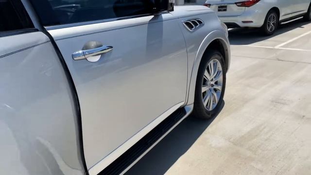 2012 Infiniti QX56 смотреть онлайн