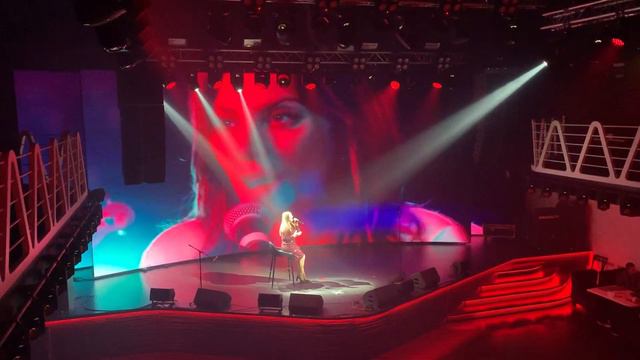 Shallow - Lady Gaga, Bradley Cooper (cover by Юлия Коровко ) смотреть онлайн