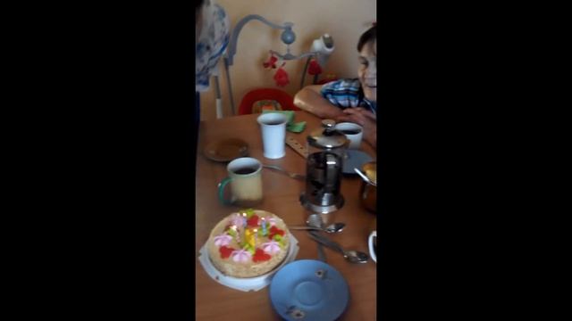 КАК ЗАДУТЬ Незадуваемые свечи для торта. (niezadowolenie cake candles) smoothradio смотреть онлайн