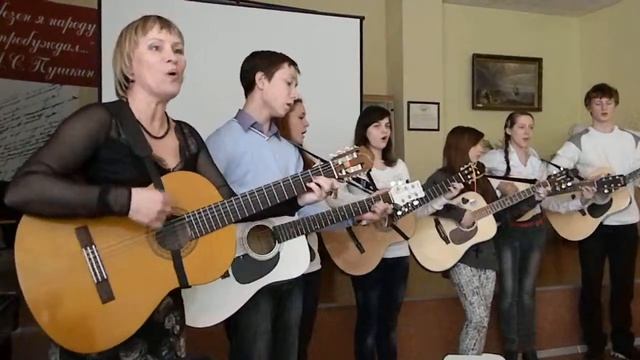 Наталья Стрельникова и клуб бардовской песни "БАРРЭ" . "Олимпийская песня" смотреть онлайн